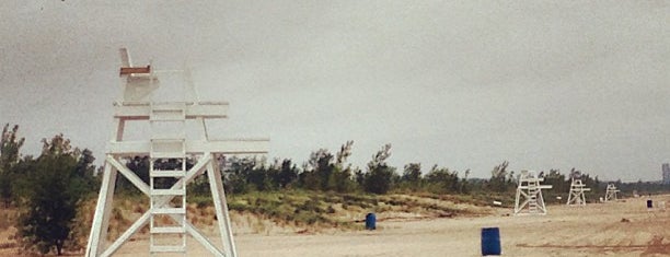 Marquette Beach is one of สถานที่ที่บันทึกไว้ของ David.