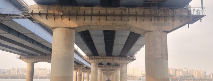 Mapo Bridge is one of Asia.