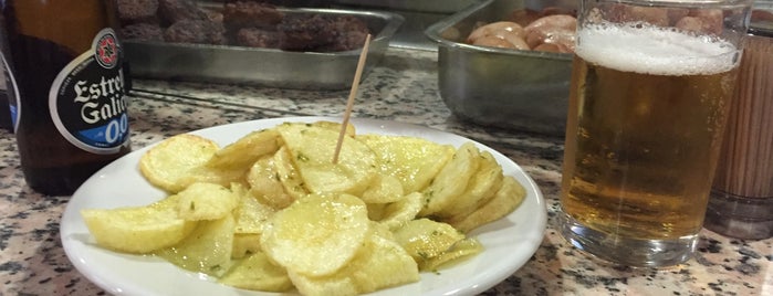 Cervecería La Bodega is one of Madrid de Vinos.