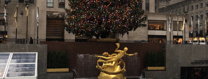 Rockefeller Center is one of Lieux qui ont plu à Ibra.