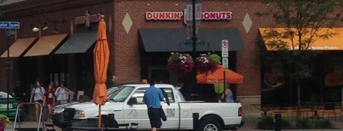 Dunkin' is one of สถานที่ที่ Brian ถูกใจ.