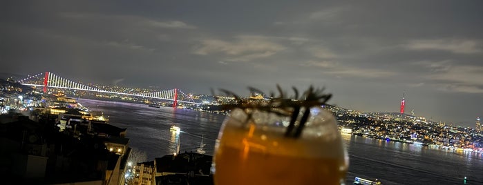Sky View Restaurant & Lounge Bar is one of Bu da olur.