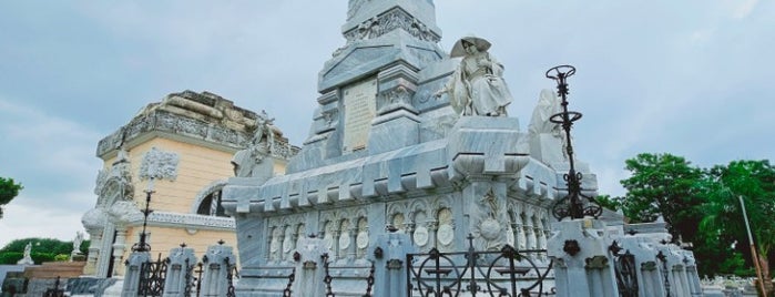 El Cementerio de Colon is one of CUBA.