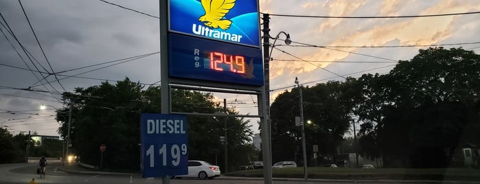 Ultramar is one of My fab gas station.
