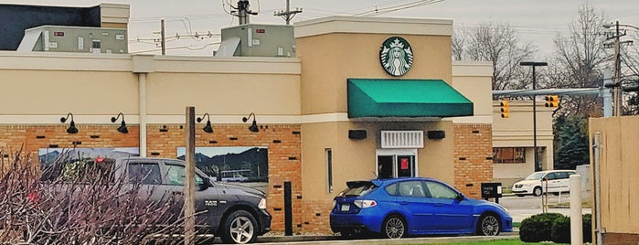 Starbucks is one of Lieux qui ont plu à Julie.