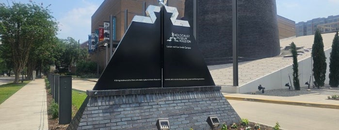 Holocaust Museum Houston is one of ROAM.
