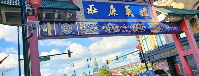Chinatown Gate is one of Locais curtidos por Bill.