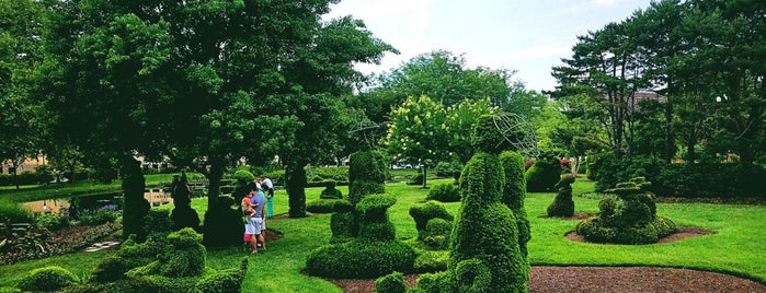 Topiary Garden is one of Bucket list checked.