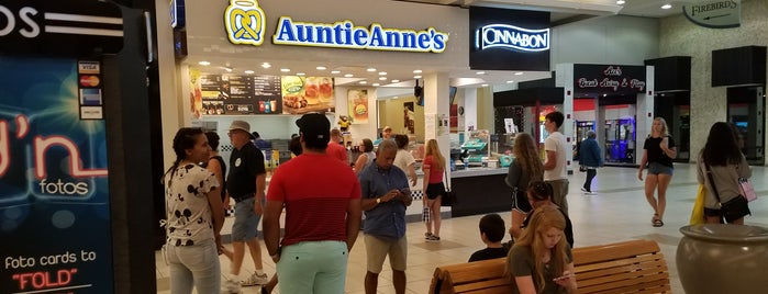 Auntie Anne's is one of SU - Needs Editing ✍️.