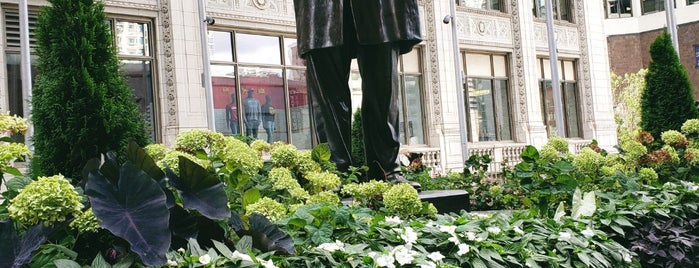 Plaza De Las Americas Benito Juarez Statue is one of Chicago.