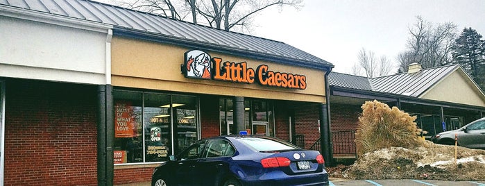 Little Caesars Pizza is one of Let's Eat.