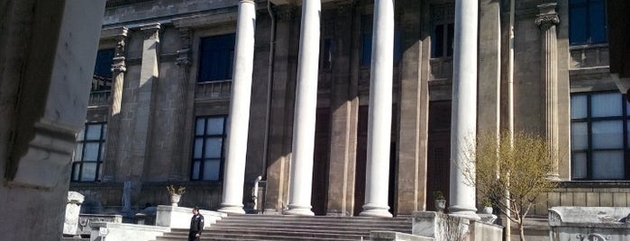 İstanbul Archaeological Museums is one of Istanbul.