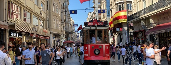 Taksim is one of Nedaさんのお気に入りスポット.