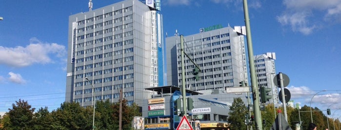 City Hotel Berlin East is one of Tempat yang Disukai Can.