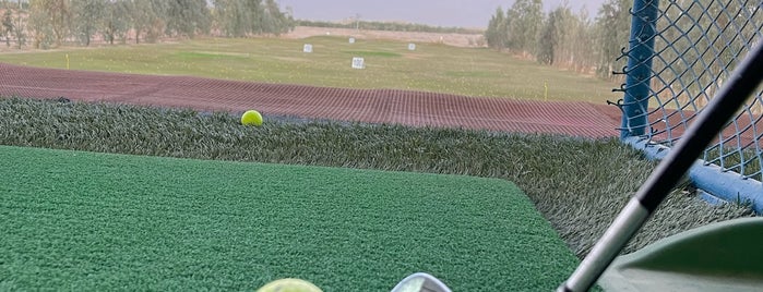 Riyadh Golf Courses is one of Locais salvos de Queen.