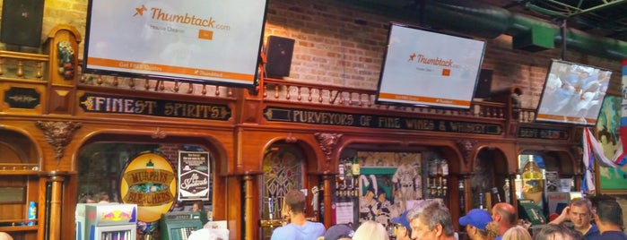 Murphy's Bleachers is one of Lieux qui ont plu à Michael.