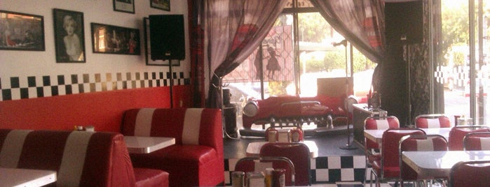 kocat's diner is one of Regresando a los 50st: DINERS.