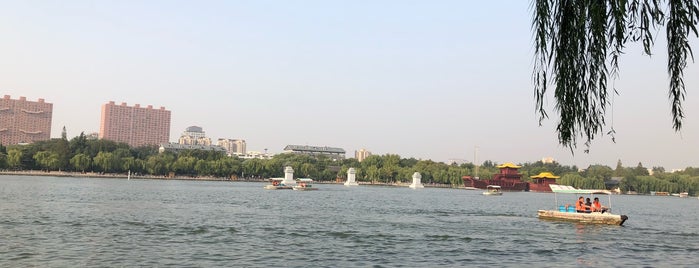 Daming Lake Park is one of China To-Do.