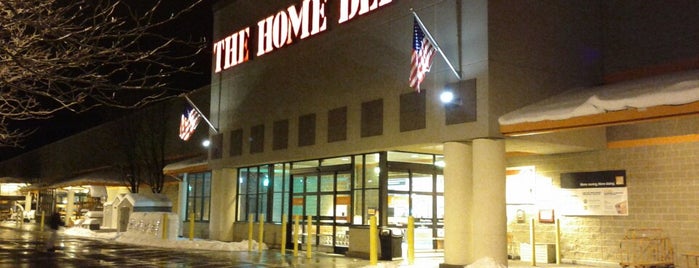 The Home Depot is one of Terenceさんのお気に入りスポット.