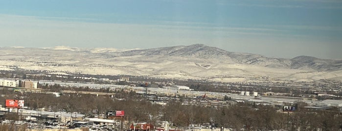 City of Reno is one of Lauren 님이 좋아한 장소.