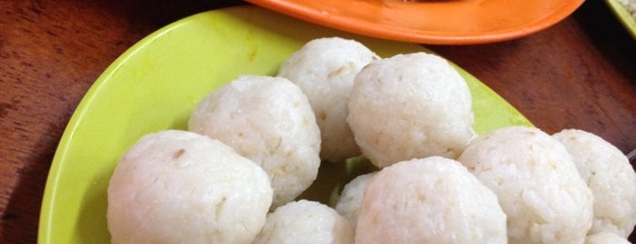 Famosa Chicken Rice Ball is one of Good Food in Malacca, Malaysia.