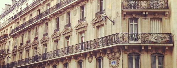 Golden Hotel Paris is one of Orte, die Anthi gefallen.