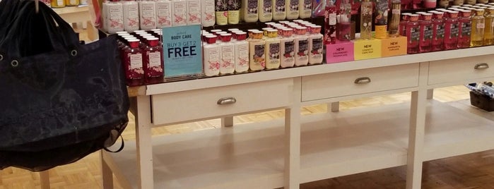 Bath & Body Works is one of Shopping - Misc.
