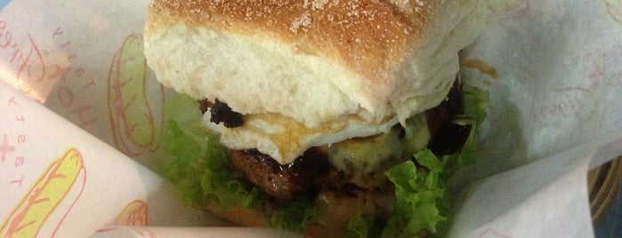 Andy Warlord Burgers is one of Penang lang food!!!.