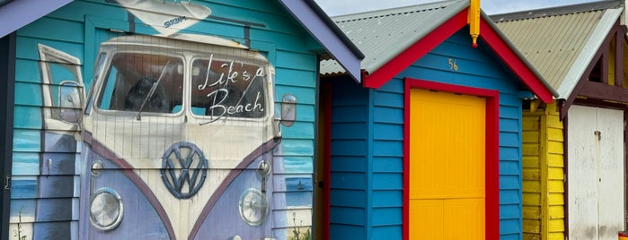 Brighton Bathing Boxes is one of Posti che sono piaciuti a Fidel.