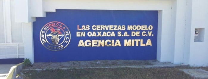 Las Cervezas Modelo en Oaxaca is one of สถานที่ที่ Lau 👸🏼 ถูกใจ.