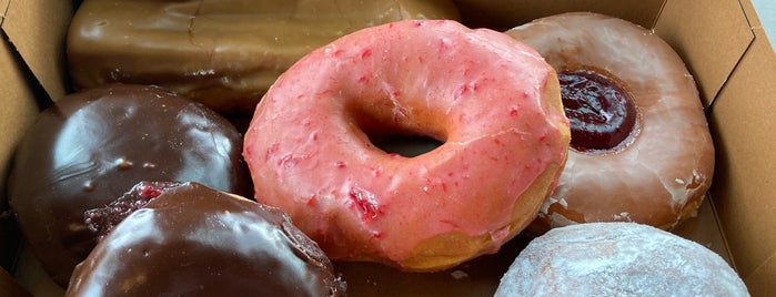 Top Pot Doughnuts is one of Seattle.