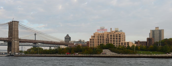 Brooklyn Bridge Park is one of Places to Run.