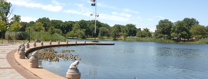 Baisley Pond Park is one of Places to Run.