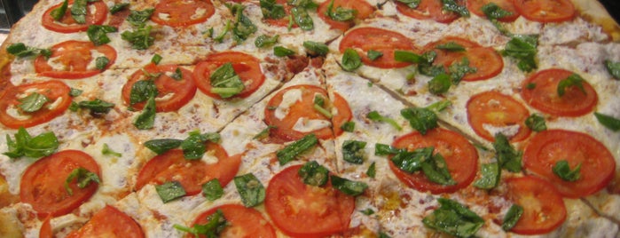 Georgio's Pizzeria is one of Foodie.