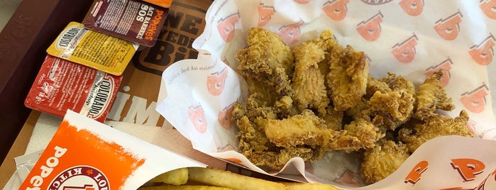 Popeyes Louisiana Kitchen is one of Tuğbaさんのお気に入りスポット.