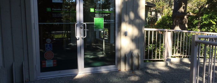 TD Canada Trust is one of Victoria's Dog Friendly Locations.
