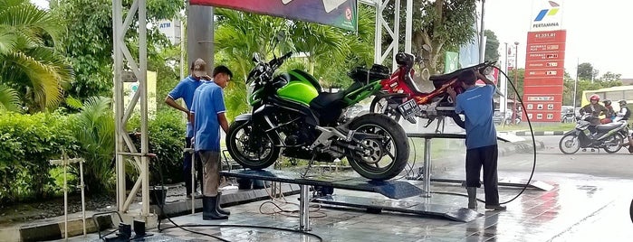 Bright Wash - Quick Clean n Green is one of Motorcycle.