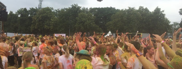 Color Run 2015 is one of Олесяさんのお気に入りスポット.