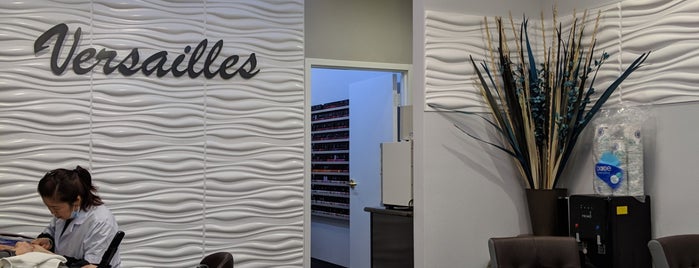 Versailles Nail Spa and Waxing is one of Lieux qui ont plu à Ally.