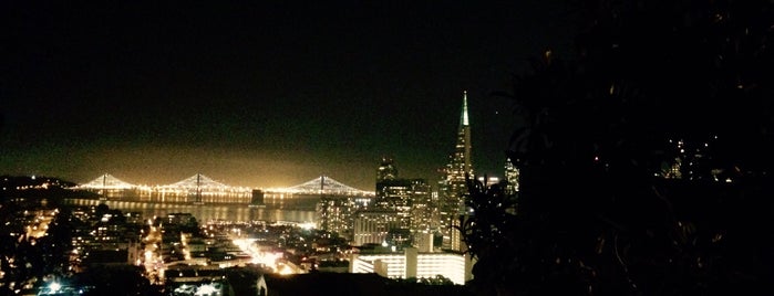 Russian Hill is one of Eliza's Study-Hard-Play-Hard Visit <3.