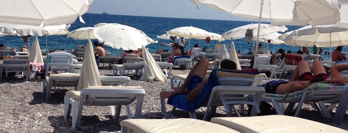 İnan Beach is one of Posti che sono piaciuti a Demet.