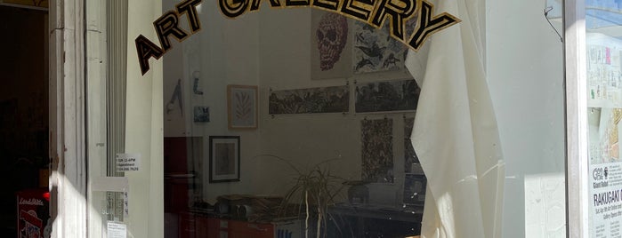 Giant Robot 2 - GR2 Gallery is one of Books / Paper / Gifts / Art Supplies - LA.