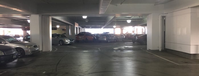 Westfield Topanga Parking Lot is one of Tempat yang Disukai Efrosini-Maria.