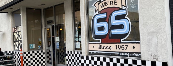 Art's Delicatessen & Restaurant is one of LA'S Oldest Restaurants.