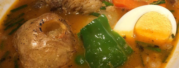 カレー食堂 心 is one of Favorite curries in Tokyo.