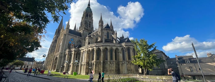 Cathédrale Notre-Dame de Bayeux is one of Mike'nin Beğendiği Mekanlar.