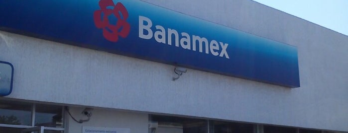 Banamex is one of Lieux qui ont plu à Jose.