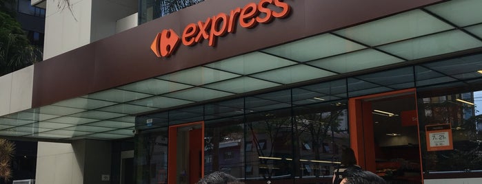 Carrefour Express is one of Lieux qui ont plu à Camila Marcia.