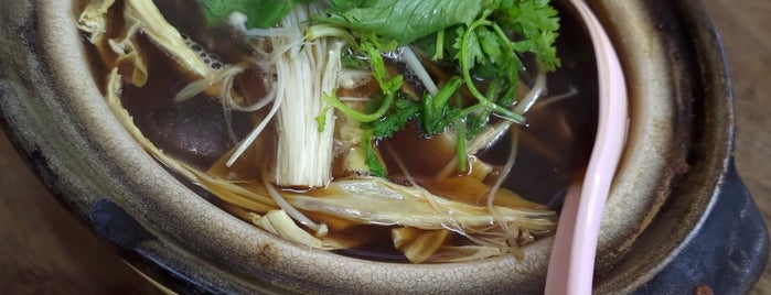 Chokdee Dim Sum is one of Tempat yang Disukai Pravit.