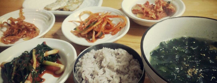 순희밥상 is one of Posti che sono piaciuti a hyun jeong.